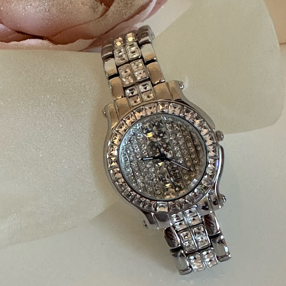 Crystal fashion watch